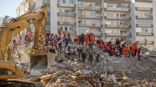 İzmirdeki deprem yargılamaları tek tek sonuçlanıyor