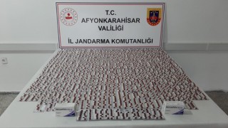 Jandarma durdurduğu araçta 7 bine yakın uyuşturucu hap ele geçirdi