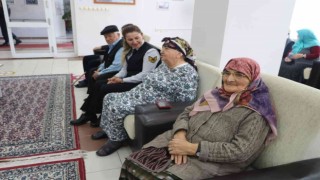 Jandarma ekiplerinden huzurevi sakinlerine ziyaret