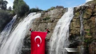 Jandarma ekiplerinden nefes kesen 29 Ekim özel klibi