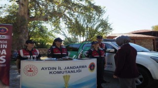 Jandarma Karacasuda vatandaşları bilgilendirdi