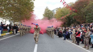 Jandarma ve polisten muhteşem gösteri: Dosta güven düşmana korku saldılar