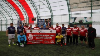 Jandarma ve sağlık ekipleri futbol turnuvasında kozlarını paylaştı