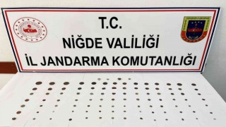 Jandarmadan 2 farklı tarihi eser operasyonu: 211 adet sikke ele geçirildi