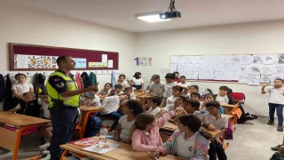 Jandarmadan öğrencilere trafik güvenliği semineri