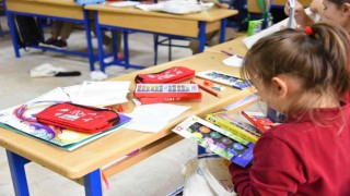 Kadıköy Belediyesinden 3 bin 500 öğrenciye kırtasiye desteği