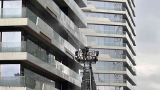 Kadıköyde alevlere teslim olan rezidansta yeniden yangın çıktı