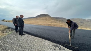 Kağızmanda köy yolları sıcak asfalt oluyor