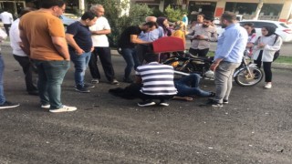 Kamyonet ile motosiklet çarpıştı: 1 yaralı