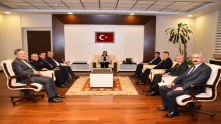 Karabük heyetinden Vali Arslana geçmiş olsun dileklerini iletti