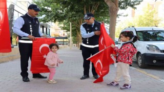 Karaköprü bayraklarla donatıldı