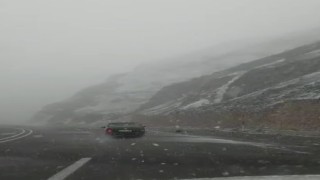 Karlıova-Erzurum karayolunda kar yağışı