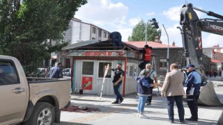 Karsta kaldırımlardaki büfeler kaldırılıyor