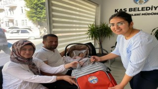 Kaşta yeni doğan bebeklere ‘hoş geldin hediyesi