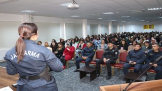 Kastamonuda jandarma ekipleri 150 kadına daha KADESi tanıttı