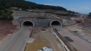Kazdağlarından geçen Assos ve Troya tünellerinin 11 Ekimde açılması bekleniyor