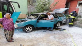 Kibritle oynayan çocuk otomobili yaktı