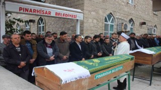 Kırklarelinde ormanlık alanda ölü bulunan iki arkadaş toprağa verildi
