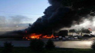 Kocaelide bir petrol firması alev alev yanıyor