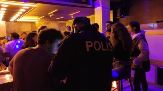 Kocaelinde eğlence mekanlarına şok baskın: 800 kişi sorgulandı