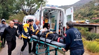 Kontrolden çıkan minibüs şarampole düştü: 2 ağır yaralı