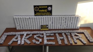 Konyada beyaz çarşafa gizlenmiş binlerce uyuşturucu hap ele geçirildi