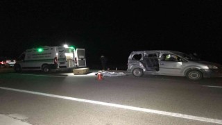 Konyada hafif ticari araç kamyona çarptı: 1 ölü, 3 yaralı