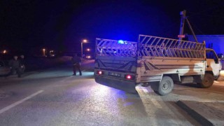 Konyada kamyonet ile motosiklet çarpıştı: 2 yaralı