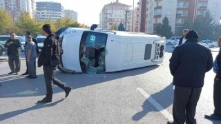 Konyada okul servisi ile otomobil çarpıştı: 17 yaralı