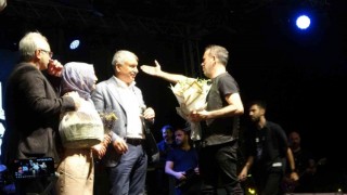 Kozanda Cumhuriyet coşkusu Haluk Levent konseri ile taçlandı