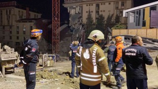 Küçükçekmecede yaşanan çökmenin ardından bir öğrenci yurdu ve 6 bina boşaltıldı
