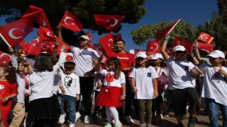 Kuşadasında Cumhuriyet Çocukları Spor Şenliği yapıldı