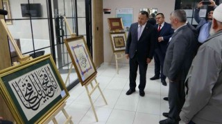 Kütahyada görev yapan hattat iki din görevlisi eserlerini sergiledi