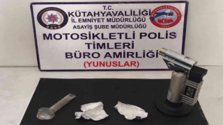 Kütahyada Yunus Timlerince bir araçta uyuşturucu ele geçirildi