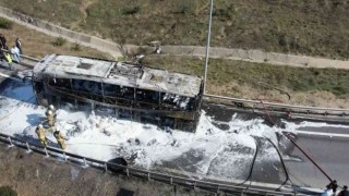 Kuzey Marmara Otoyolunda yanan yolcu otobüsü alev topuna döndü