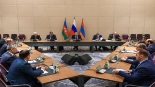 Lavrov, Bayramov ve Mirzoyan, Ermenistan-Azerbaycan barış anlaşması taslağını görüştü