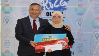 LGSde Rizeyi tercih eden öğrencilere ödül verildi