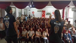 Liseli gençler siber suçlara karşı bilgilendirildi