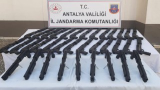 Manavgatta 35 adet pompalı tüfek ele geçirildi