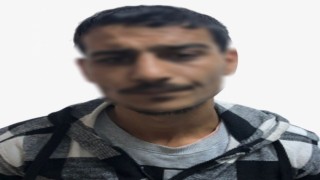 Marketten hırsızlık yaptı, yakalanacağını anlayınca çalışanı bıçakladı