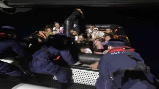 Marmariste 13 düzensiz göçmen kurtarıldı