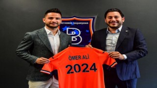 Medipol Başakşehir, Ömer Ali Şahinerin sözleşmesinin 1+1 yıllığına uzatıldığını açıkladı.