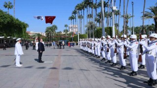 Mersinde Cumhuriyet Bayramı kutlamaları çelenk sunumuyla başladı