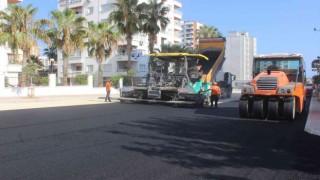 Mersinde yol çalışmaları sürüyor