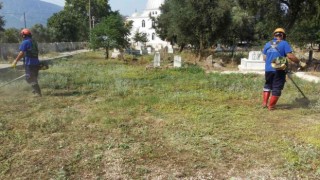 Mezarlıklarda bakım çalışması