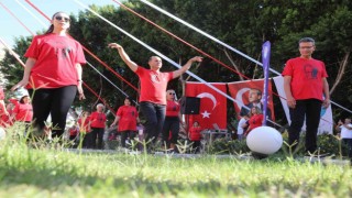 Mezitlide 99. yılda 99 zeybek gösterisi