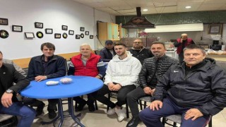 Milli futbolcuyu kahvehanede görenler şaşırdı