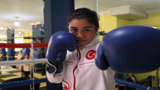 Minik boksör lakaplı Pınar Özkanın hedefi dünya şampiyonluğu