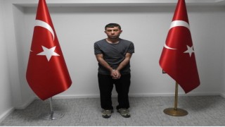 MİT, Irakın kuzeyindeki Sincarda düzenlediği operasyonla PKK/KCKnın suikast biriminde sözde komutan olarak faaliyet yürüten Burhan Piçakı Türkiyeye getirdi.