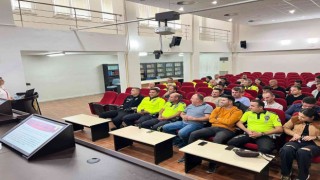 Muğlada trafik birimlerinde görevli emniyet personeli eğitimden geçiyor